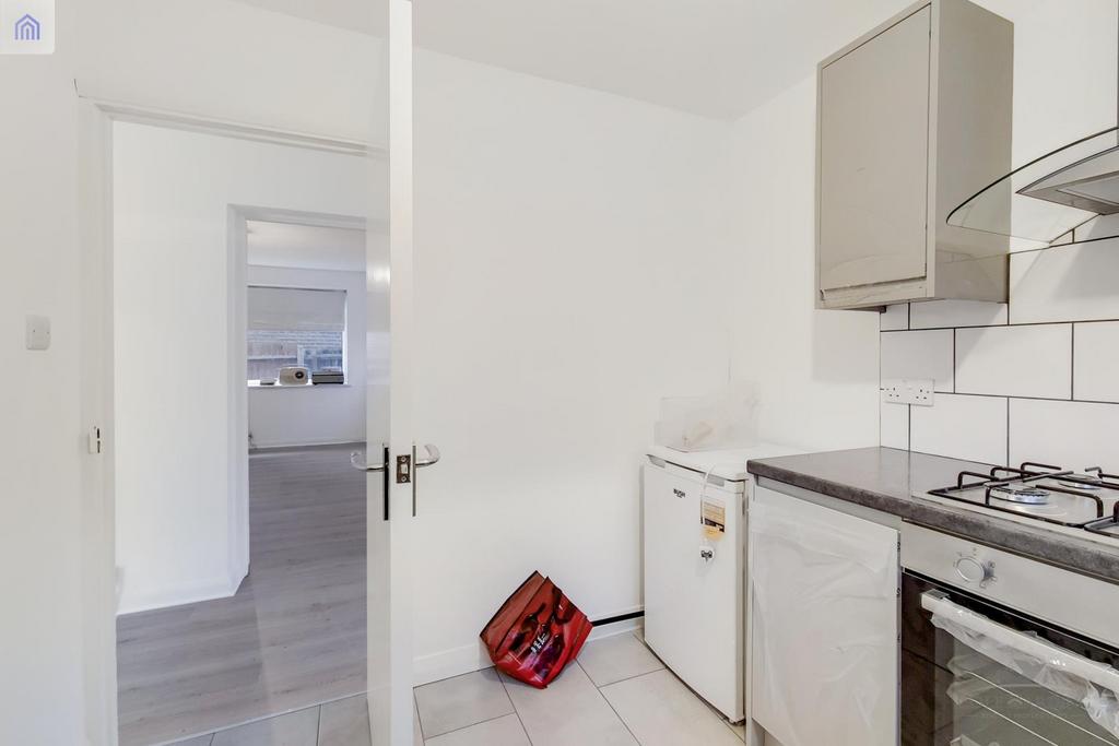 2 Kitchen-1.jpg