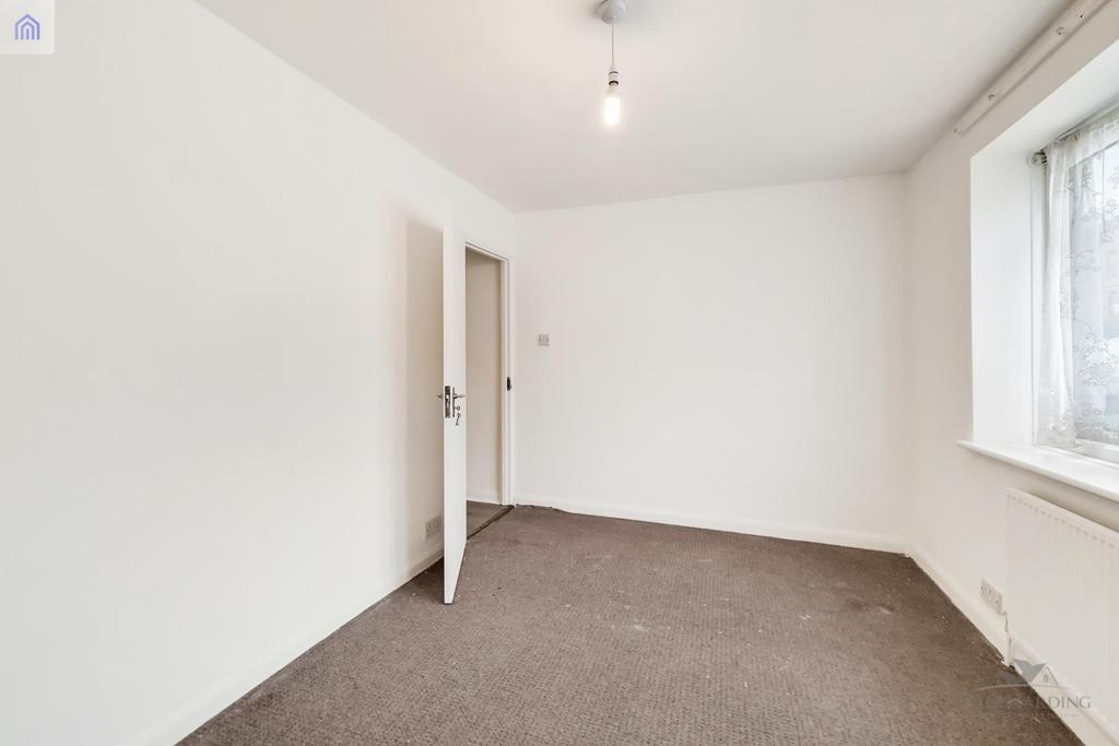 5 Bedroom 2-1.jpg