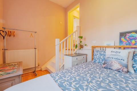 2 bedroom ground floor flat for sale, Kirtleton Avenue, Weymouth