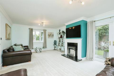 4 bedroom detached house for sale, Priors Grove, Yaxham, Dereham
