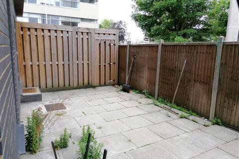 2 bedroom ground floor flat for sale, Swingate, Stevenage
