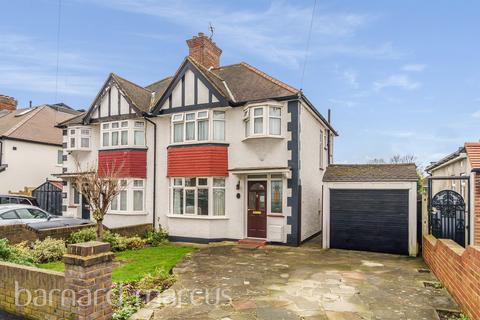 Walsingham Gardens, Epsom