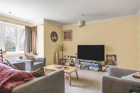 3 bedroom apartment for sale, Long Road, Cambridge CB2