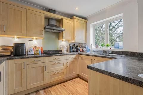 3 bedroom apartment for sale, Long Road, Cambridge CB2