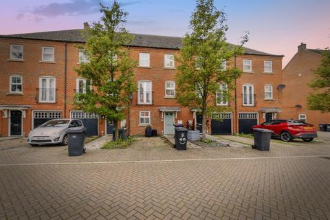 3 bedroom terraced house for sale, Moorhen Close, Witham St. Hughs, Lincoln