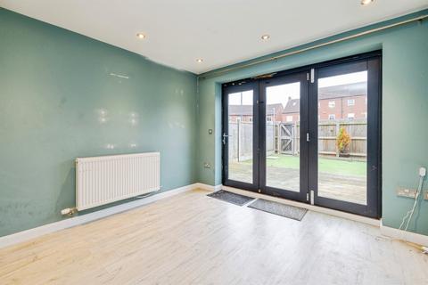 3 bedroom terraced house for sale, Moorhen Close, Witham St. Hughs, Lincoln