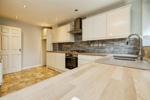 3 bedroom terraced house for sale, Moorhen Close, Witham St. Hughs, Lincoln