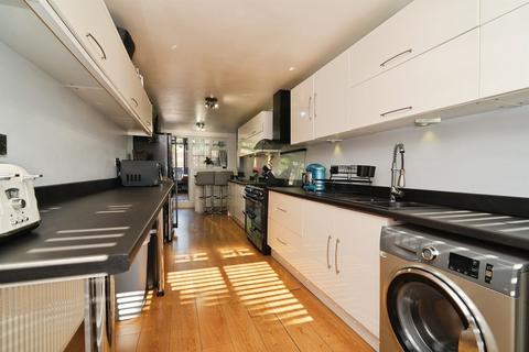 undefined, Ashleigh Avenue, Wakefield