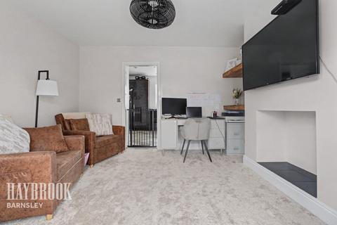 3 bedroom semi-detached house for sale, Redwood Avenue, Royston
