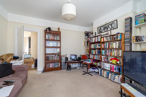 1 bedroom flat to rent, Santos Road London SW18