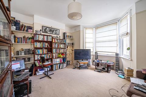 1 bedroom flat to rent, Santos Road London SW18