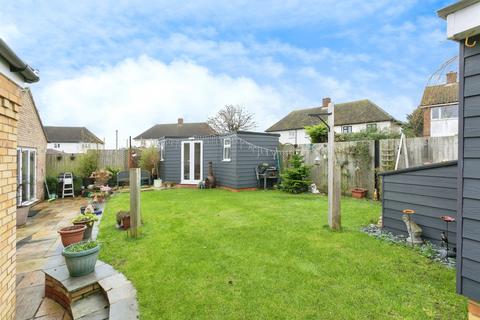 4 bedroom semi-detached bungalow for sale, Bates Close, Granborough, Buckingham