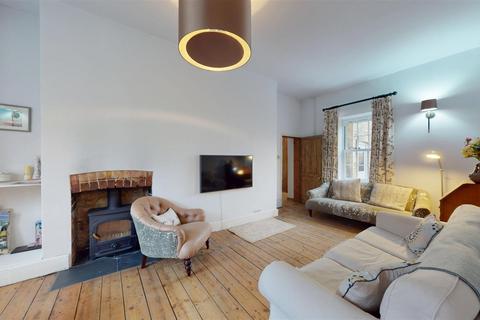 2 bedroom terraced house to rent, Barnack Road, Stamford