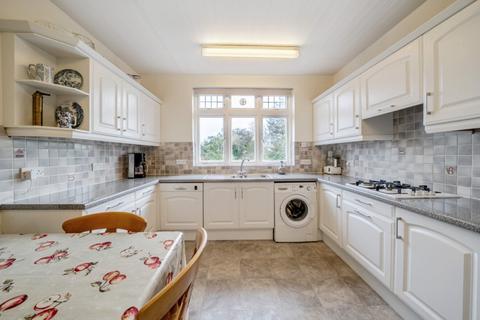 4 bedroom detached house for sale, Shaftesbury Avenue, Kenton, HA3 0QX