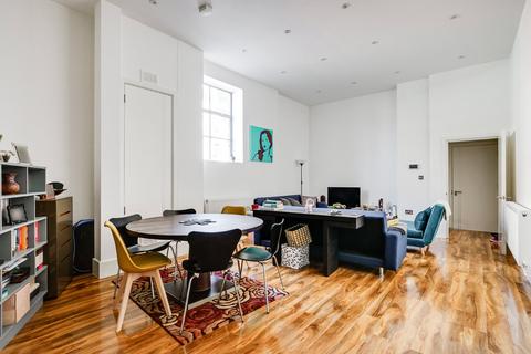 1 bedroom apartment for sale, Grafton Road, Kentish Town, NW5