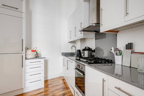 1 bedroom apartment for sale, Grafton Road, Kentish Town, NW5