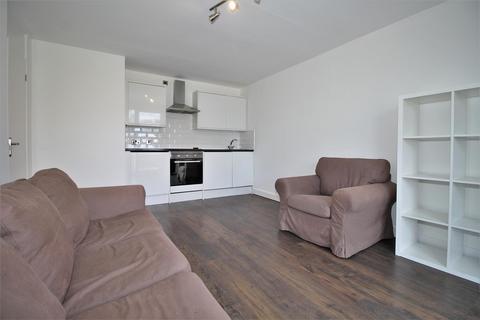 2 bedroom flat to rent, Oman Avenue, London NW2