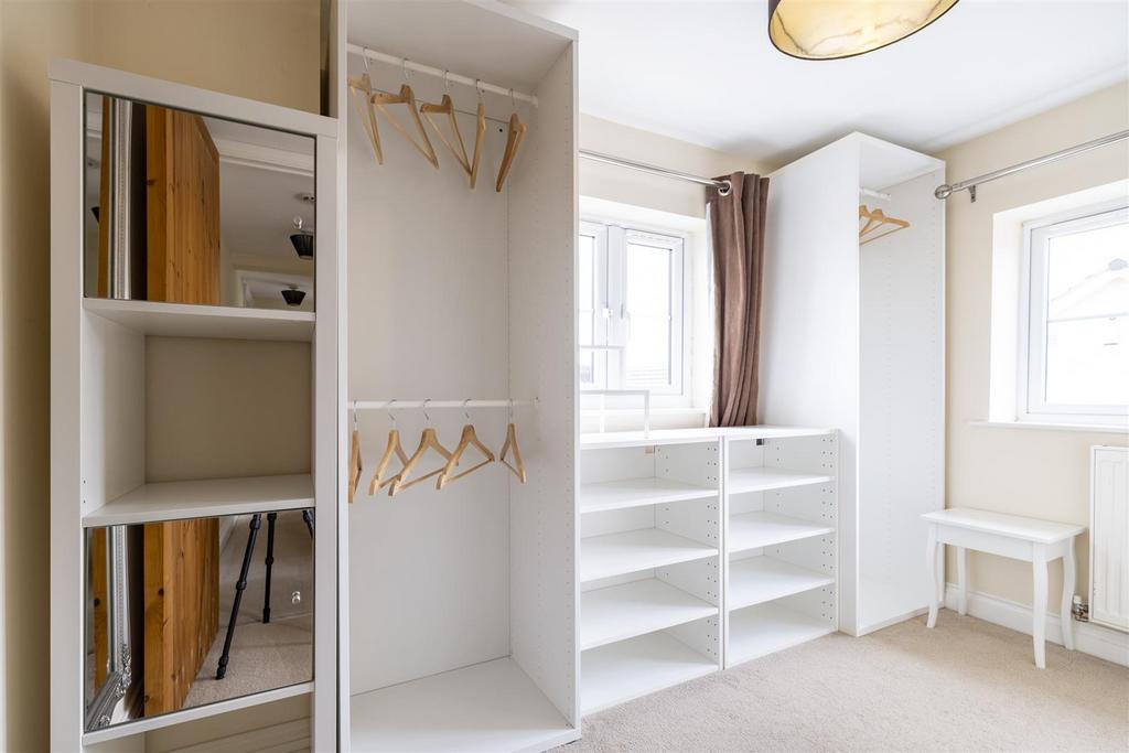 Bedroom 4 .jpg