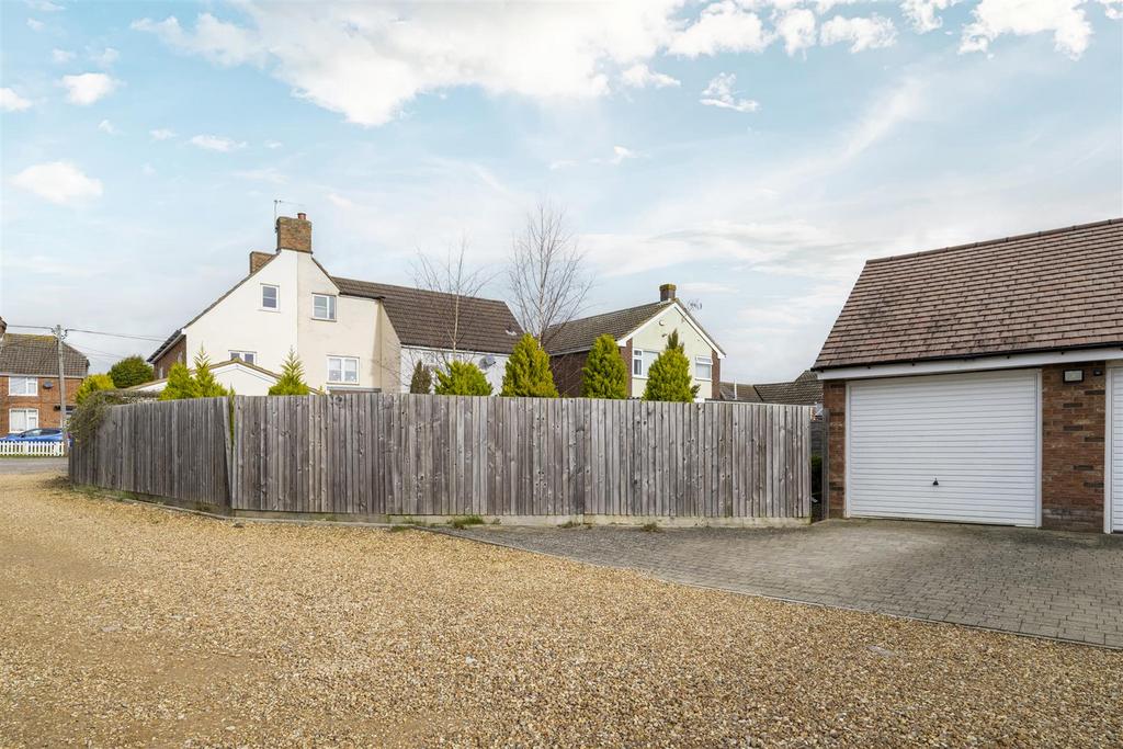 Driveway 1 .jpg