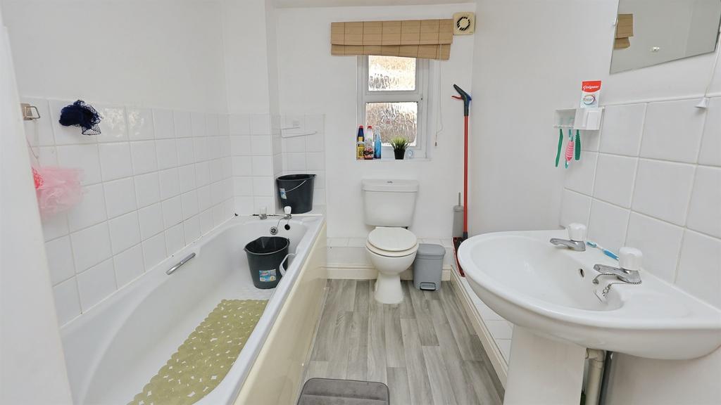 2-Bed at Caddow Road