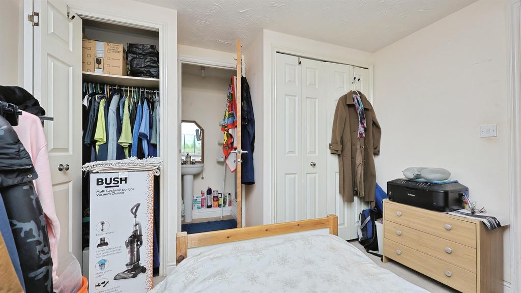 2-Bed At Caddow Road