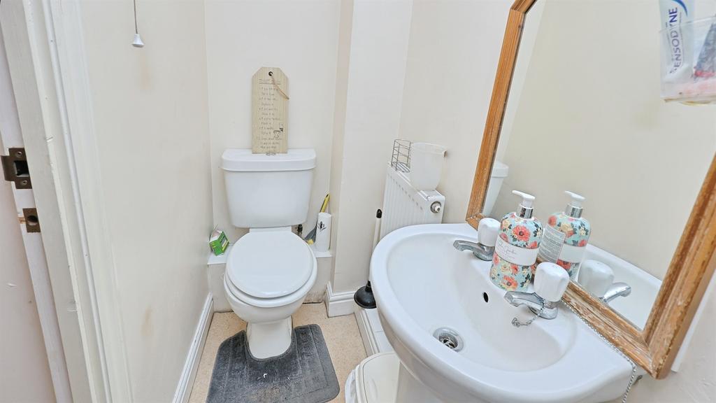 2-Bed At Caddow Road