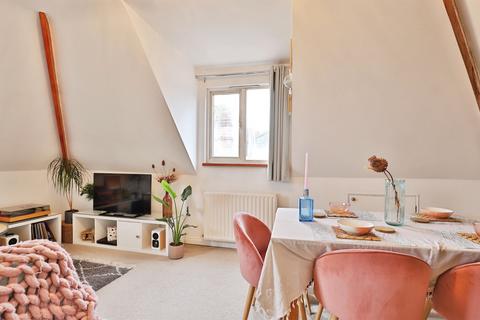 2 bedroom apartment for sale, Richmond Park Road, BOURNEMOUTH