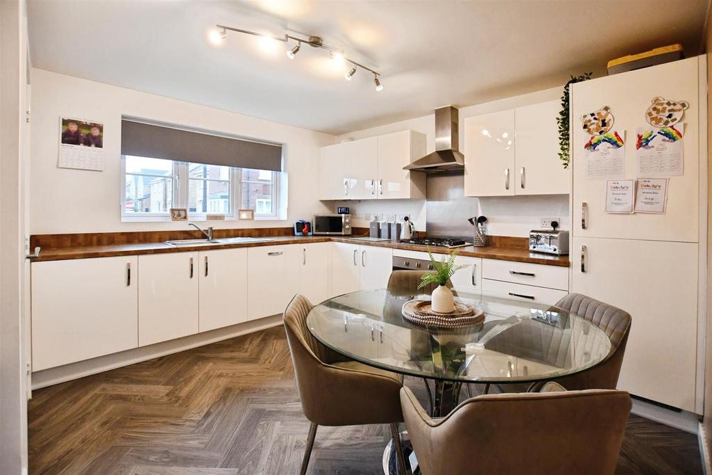 Fitted Dining Kitchen