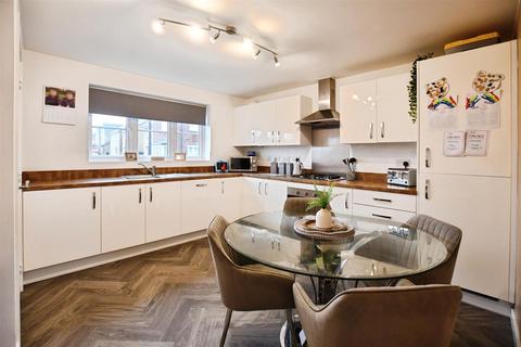 3 bedroom semi-detached house for sale, Waudby Way, Hull