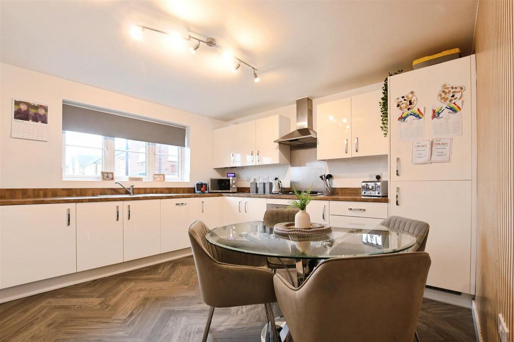 Fitted Dining Kitchen