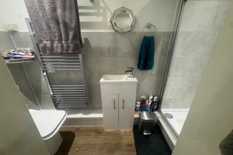 undefined, South Croydon CR2