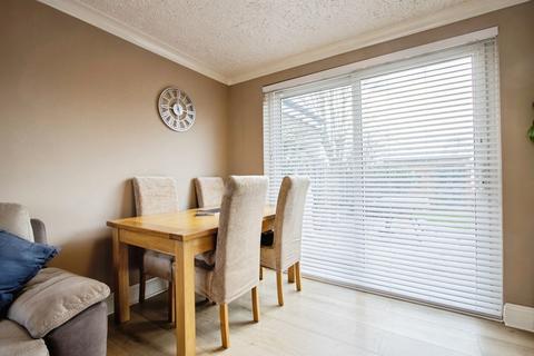 undefined, Brooklands Lane, Leeds