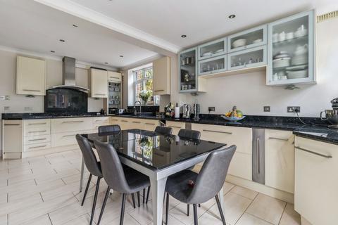 5 bedroom detached house for sale, Woodhall Avenue, Pinner HA5