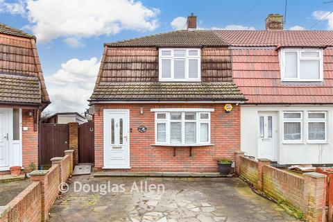 2 bedroom end of terrace house for sale, Walton Road, Romford RM5