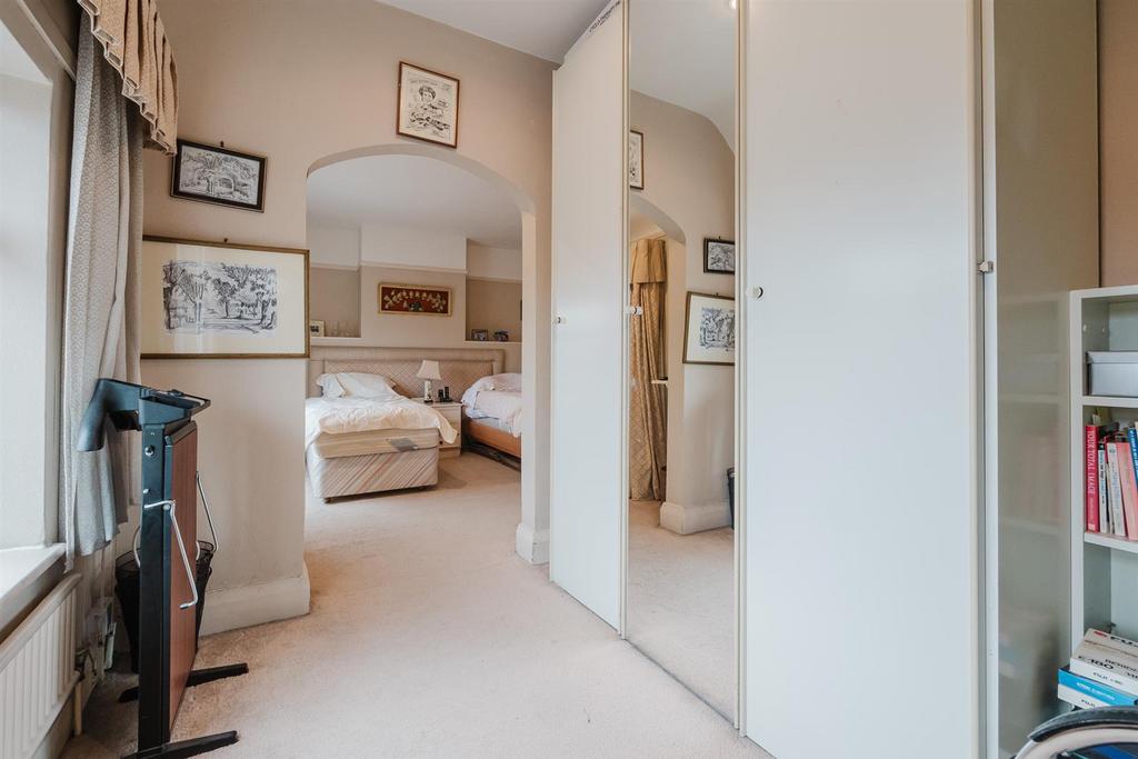 Dressing Room Bedroom 3