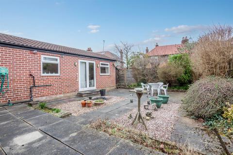 3 bedroom semi-detached house for sale, Chiltern Drive, Hale, Altrincham