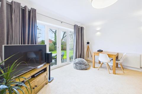 undefined, Dyott Avenue, Whittington