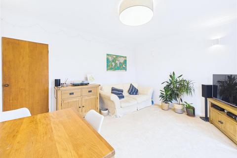 undefined, Dyott Avenue, Whittington