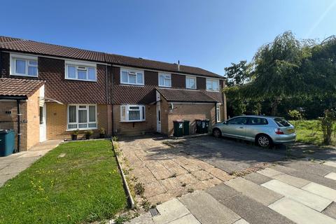 3 bedroom terraced house for sale, Brettingham Close, Crawley