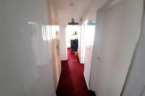 2 bedroom flat to rent, Newmarket Avenue, Northolt, Middlesex, UB5