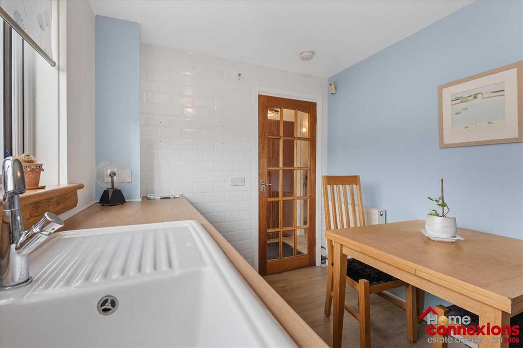 Kitchen Dining (2)