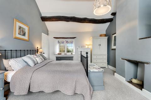 3 bedroom end of terrace house for sale, Higham Lane, Gee Cross