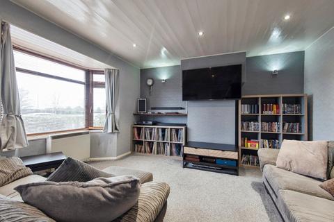 4 bedroom semi-detached house for sale, The Crescent, Stanford, Biggleswade, Bedfordshire, SG18