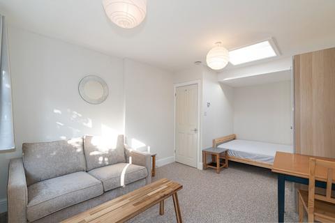 undefined, Grasmere Avenue, London, SW19