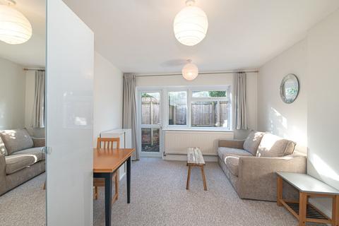 undefined, Grasmere Avenue, London, SW19