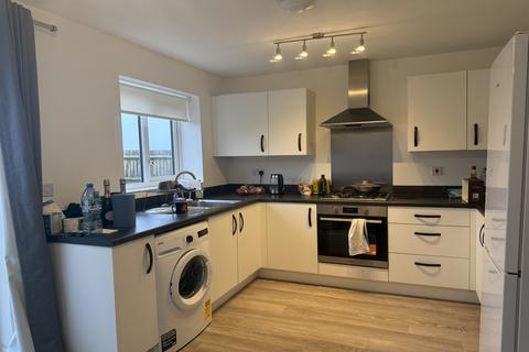 2 bedroom semi-detached house to rent, Northampton NN4
