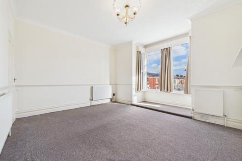 1 bedroom flat to rent, Winter Road, Southsea, PO4