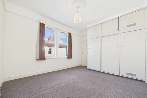 1 bedroom flat to rent, Winter Road, Southsea, PO4