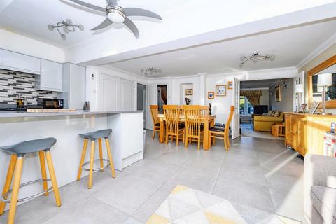 4 bedroom semi-detached house for sale, Chambersbury Lane, Hemel Hempstead