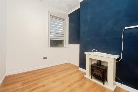 2 bedroom end of terrace house for sale, Grosvenor Road, PORTLAND